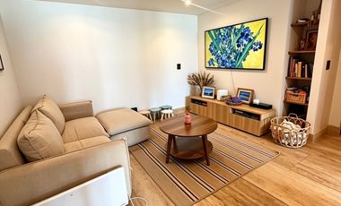Exclusivo Departamento Remodelado en Lo Curro con Piscina Privada y Vista Panorámica