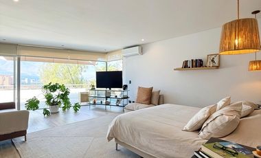 Exclusivo Departamento Remodelado en Lo Curro con Piscina Privada y Vista Panorámica
