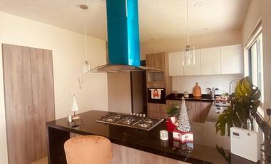Casa en Venta en Condominio, con CASA CLUB en San Lorenzo Coacalco, Metepec, Estado de México