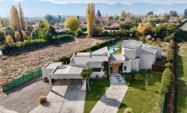 RINCONADA - VENDE CASA 4D 5B PISCINA - COND. LOS PLACERES