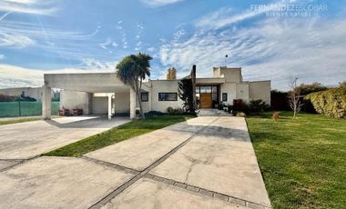 RINCONADA - VENDE CASA 4D 5B PISCINA - COND. LOS PLACERES