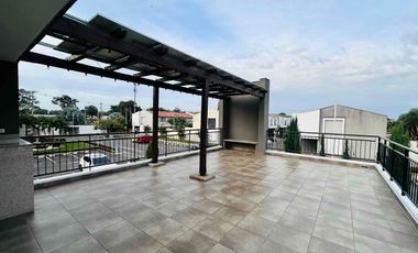 Alquilo Casa en conjunto