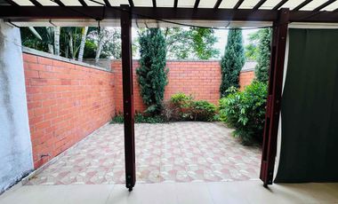 Alquilo Casa en conjunto