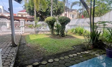 Jarang Ada!! Rumah Strategis Pusat Kota Lingkungan Nyaman dan Tenang di Buah Batu Bandung