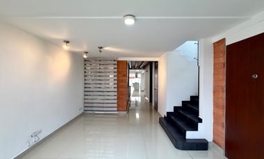Extraordinaria casa remodelada de 152 m2, 3 Alcobas, 3 baños y estudio en Veracruz Conjunto Residencial. Tulipanes. Dosquebradas.