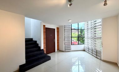 Extraordinaria casa remodelada de 152 m2, 3 Alcobas, 3 baños y estudio en Veracruz Conjunto Residencial. Tulipanes. Dosquebradas.