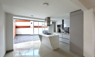 Extraordinaria casa remodelada de 152 m2, 3 Alcobas, 3 baños y estudio en Veracruz Conjunto Residencial. Tulipanes. Dosquebradas.