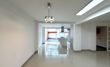 Extraordinaria casa remodelada de 152 m2, 3 Alcobas, 3 baños y estudio en Veracruz Conjunto Residencial. Tulipanes. Dosquebradas.