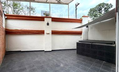 Extraordinaria casa remodelada de 152 m2, 3 Alcobas, 3 baños y estudio en Veracruz Conjunto Residencial. Tulipanes. Dosquebradas.