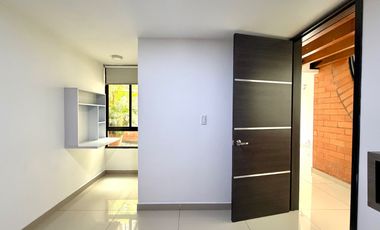 Extraordinaria casa remodelada de 152 m2, 3 Alcobas, 3 baños y estudio en Veracruz Conjunto Residencial. Tulipanes. Dosquebradas.