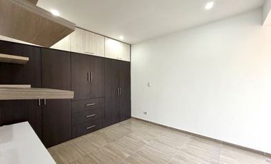 Extraordinaria casa remodelada de 152 m2, 3 Alcobas, 3 baños y estudio en Veracruz Conjunto Residencial. Tulipanes. Dosquebradas.