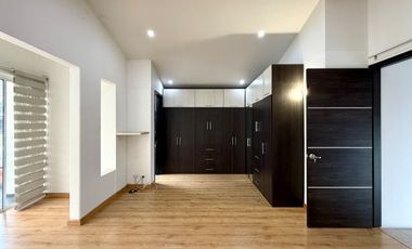 Extraordinaria casa remodelada de 152 m2, 3 Alcobas, 3 baños y estudio en Veracruz Conjunto Residencial. Tulipanes. Dosquebradas.