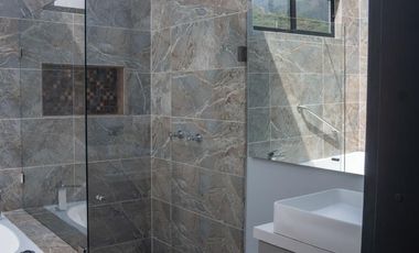 Oportunidad Única de Negocio Exclusiva Casa en Antawara Reservado