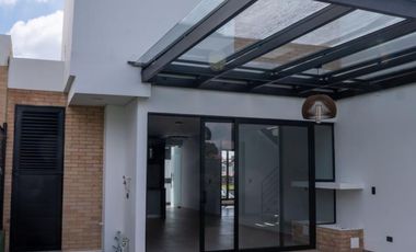 Oportunidad Única de Negocio Exclusiva Casa en Antawara Reservado