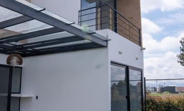 Oportunidad Única de Negocio Exclusiva Casa en Antawara Reservado