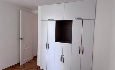 CONFORTABLE APARTAMENTO EN VENTA EN EL CARMELO, BELLO, CON VISTA A ZONA VERDE