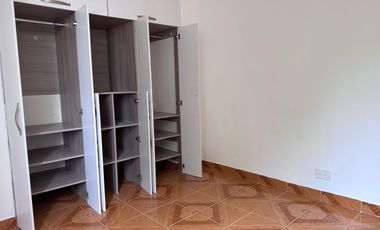 CONFORTABLE APARTAMENTO EN VENTA EN EL CARMELO, BELLO, CON VISTA A ZONA VERDE