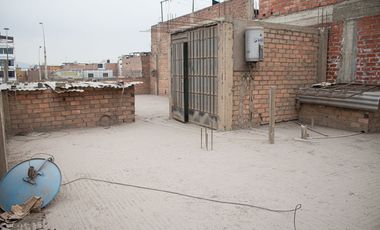 VENTA DE CASA EN AV. UNIVERSITARIA – COMAS