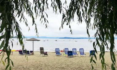 Arriendo de 2 Casas Exclusivas en Lago Ranco, Futrono: Capacidad para 14 Personas cada una, en Condominio Privado con playa y marina