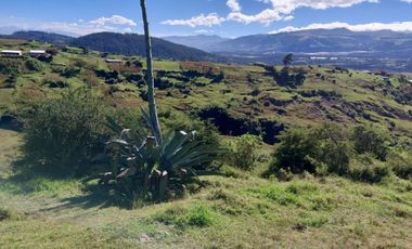 LA MERCED, sector Guantugloma, vendo 18000m2 de terreno, con construcción, tiene luz y agua