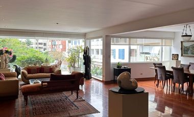 Venta - Dpto Exclusivo Frente a Parque - 2° Piso - 316 m² - Terraza Techada - 3 Dorm. - 3 Cocheras