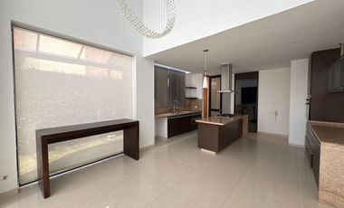 ARRIENDO CASA SECTOR LA NOVENA – CHIA