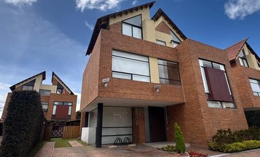 ARRIENDO CASA SECTOR LA NOVENA – CHIA