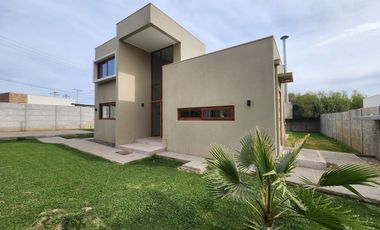 Se arrienda hermosa casa mediterranea en Mirador de Nogales, Machali