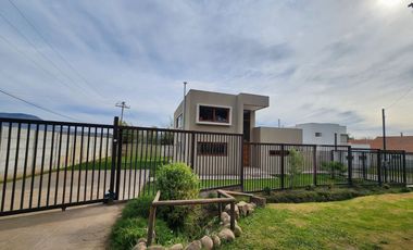 Se arrienda hermosa casa mediterranea en Mirador de Nogales, Machali