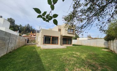 Se arrienda hermosa casa mediterranea en Mirador de Nogales, Machali