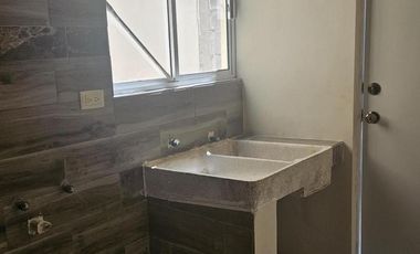 Casa con 200 m² Superficie de Terreno, 3 Recámaras en Venta en Hacienda Real