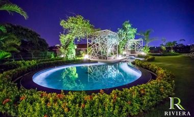 ให้เช่าคอนโดหรูวิวทะเล The Riviera Wongamat Beach Pattaya 1 Bedroom 45 Sq.m.  High Floor Walking Distance to the Beach Near Terminal 21 Pattaya
