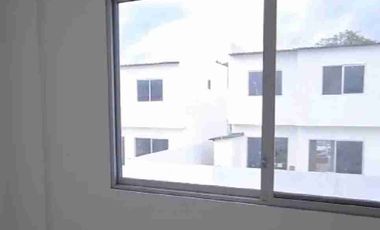 Venta Casa de tres dormitorios vía a la Costa de estreno, patio grande