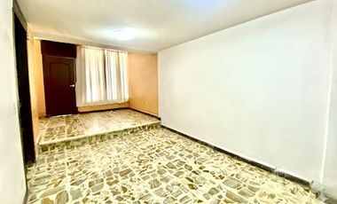 Se Vende Casa Comercial y Habitacional en los Reyes Ixtacala, Estado de Mexico