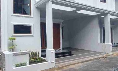 Rumah Cluster Dekat Tol TB Simatupang & LRT, Kramat Jati Jakarta Timur