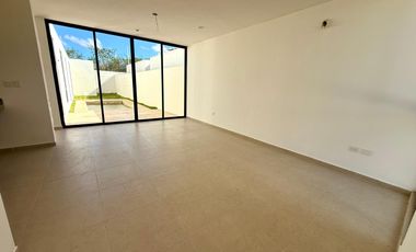 CASA EN PRIVADA EN CHOLUL DE UNA PLANTA