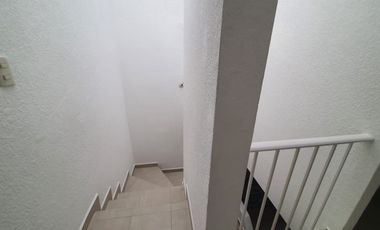 Casa en Los Héroes Toluca! Seguridad 24/7, 2 Recamaras / Un lugar de estacionamiento