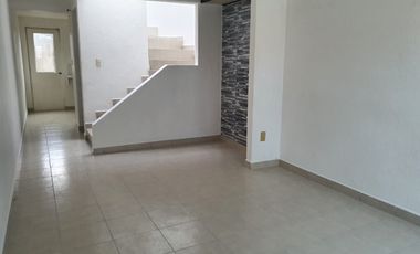 Casa en Los Héroes Toluca! Seguridad 24/7, 2 Recamaras / Un lugar de estacionamiento