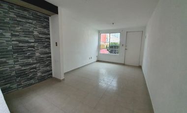 Casa en Los Héroes Toluca! Seguridad 24/7, 2 Recamaras / Un lugar de estacionamiento
