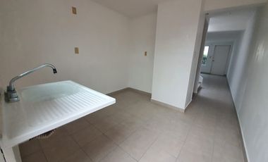 Casa en Los Héroes Toluca! Seguridad 24/7, 2 Recamaras / Un lugar de estacionamiento