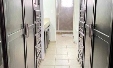 CASA EN VENTA AL PONIENTE