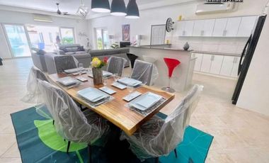 12 Bedroom Luxury Beachfront Pool Villa In Pratumnak Pattaya For Sale