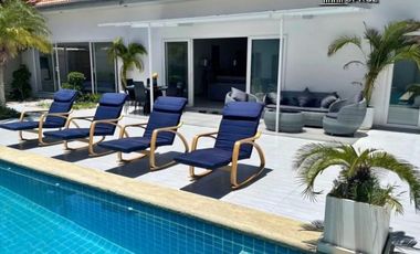 12 Bedroom Luxury Beachfront Pool Villa In Pratumnak Pattaya For Sale