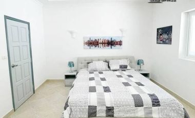 12 Bedroom Luxury Beachfront Pool Villa In Pratumnak Pattaya For Sale