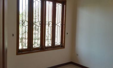 DISEWAKAN RUMAH WISMA PERMAI - SEMI FURNISH