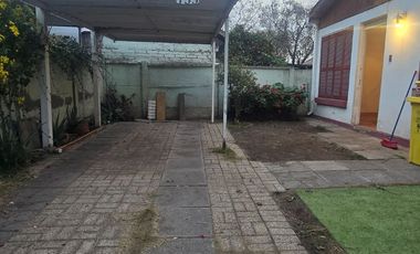 Arriendo casa Los Aliaga, Eduardo Castillo Velasco.- Ñuñoa
