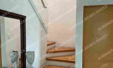 Casa en renta amueblada en Juriquilla Santa Fé Querétaro