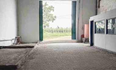 Gudang Luas 495m2 Row Jalan 10m Siap Usaha Romokalisari Surabaya