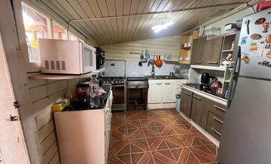 Casa en venta, sector Centro Coelemu.
