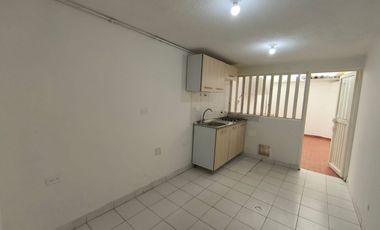 SE ARRIENDA CASA URBANIZACION LA ALEGRIA - CHIA